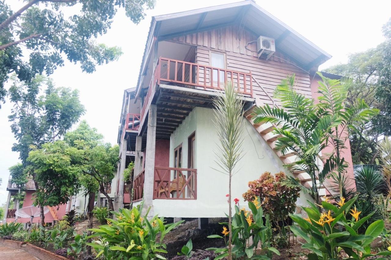 RedDoorz Syariah @ Sumur Tiga Beach Sabang Sabang  Exterior foto